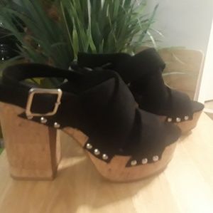 Divided black platforms